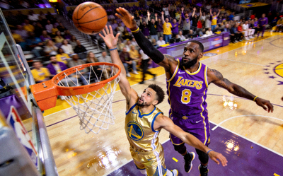 NBA篮球比赛激烈对抗场景